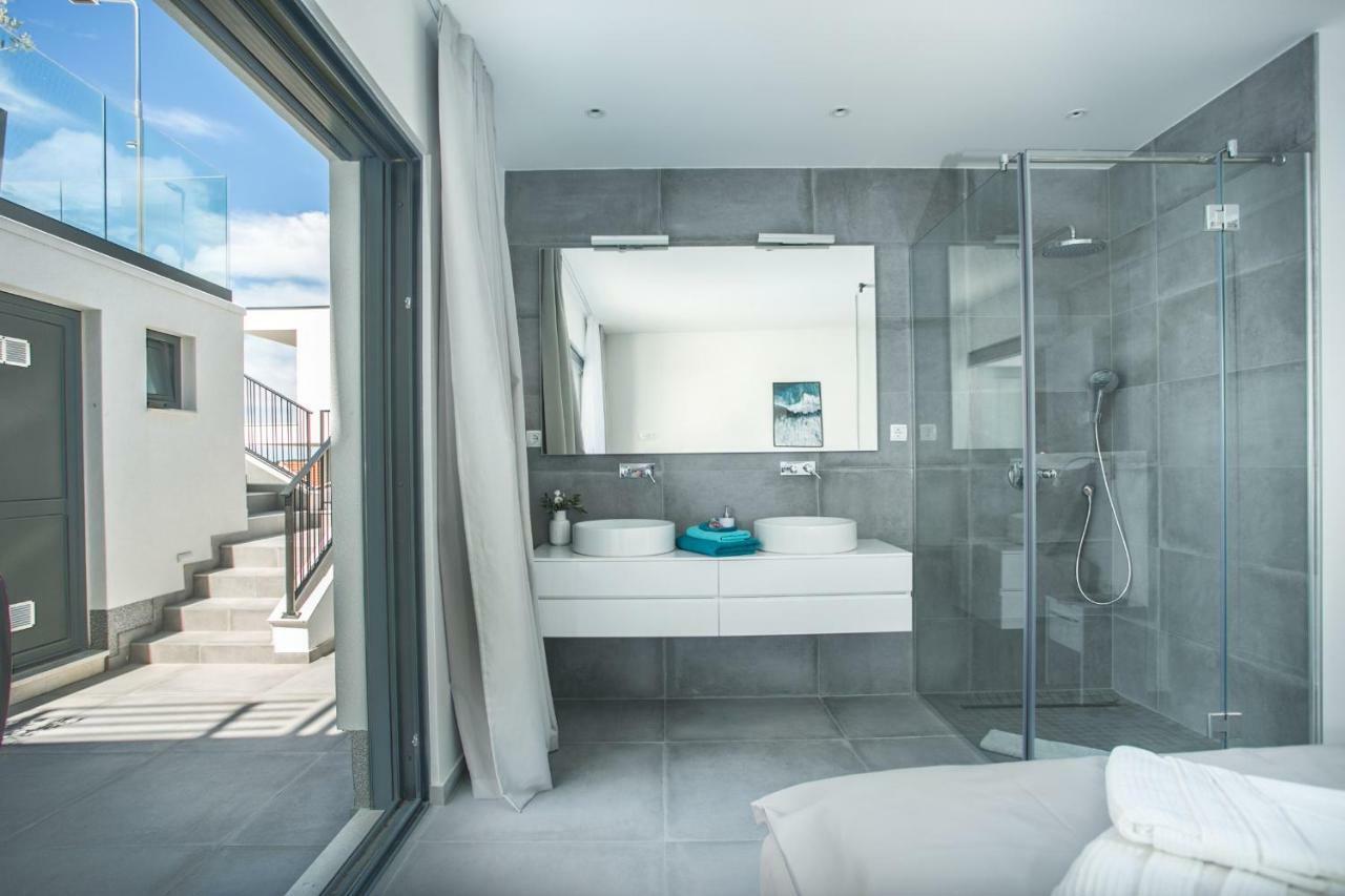 Holiday Home Olive Exclusive - 8 People, Heated Pool, Okrug Gornji, Sea View Trogir Exterior photo