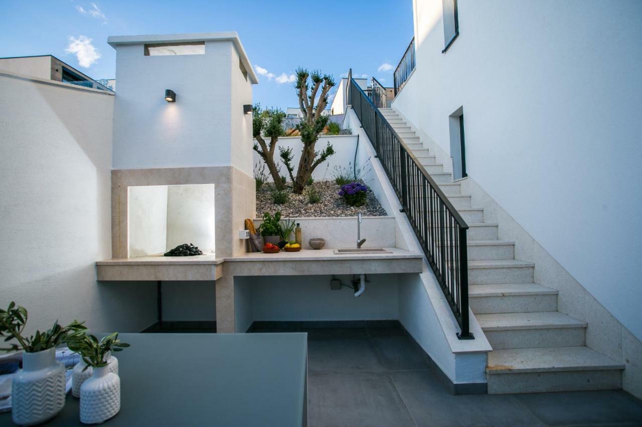 Holiday Home Olive Exclusive - 8 People, Heated Pool, Okrug Gornji, Sea View Trogir Exterior photo