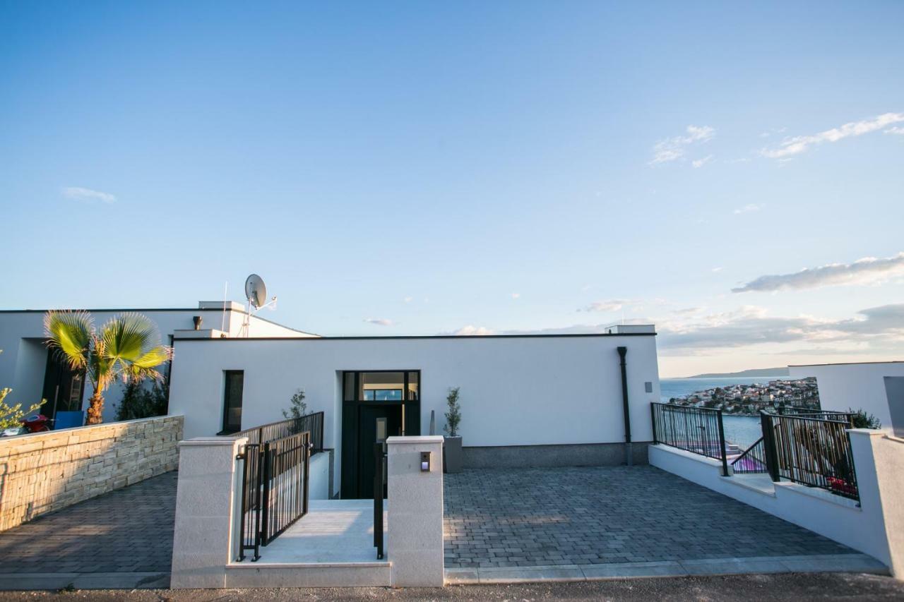 Holiday Home Olive Exclusive - 8 People, Heated Pool, Okrug Gornji, Sea View Trogir Exterior photo